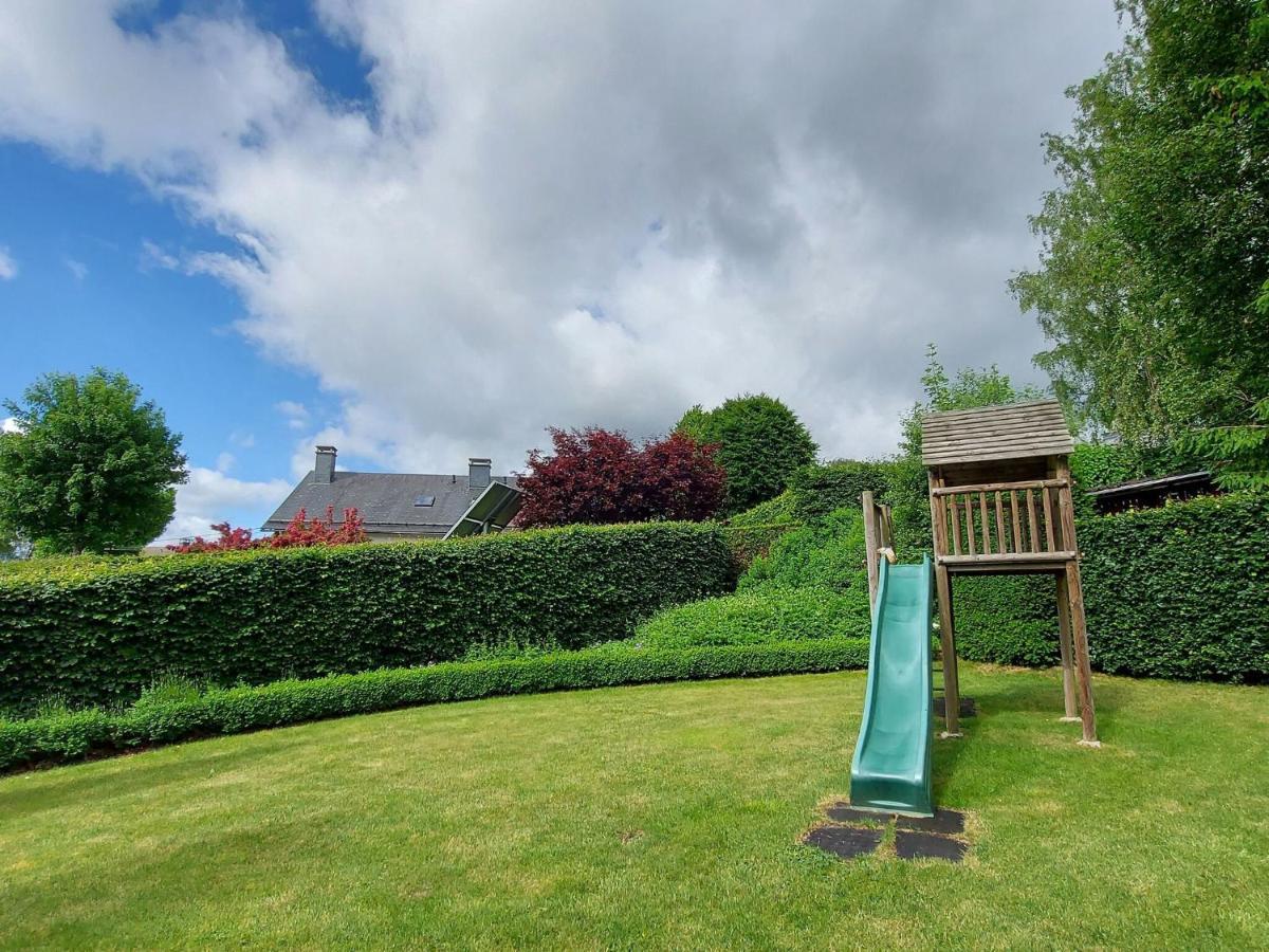 Spacious Holiday Home in Malmedy near Nature Parc High Venn Exterior foto